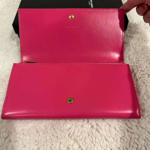 YSL Continental Leather Wallet in Pink - Picture 8 of 11